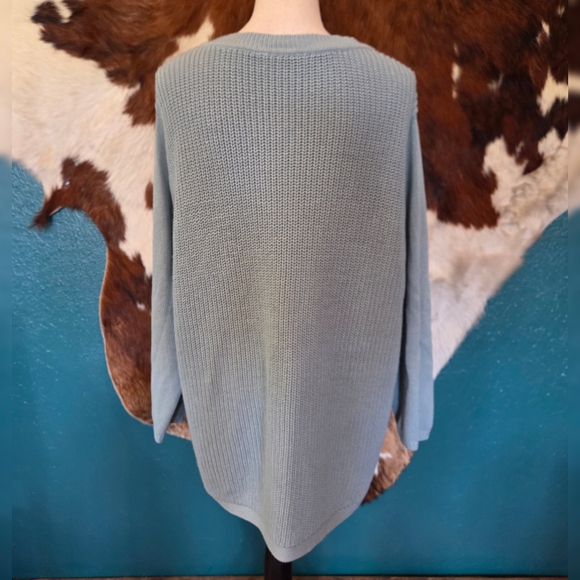 RD Style Soft Blue V-Neck Sweater - Picture 5 of 8